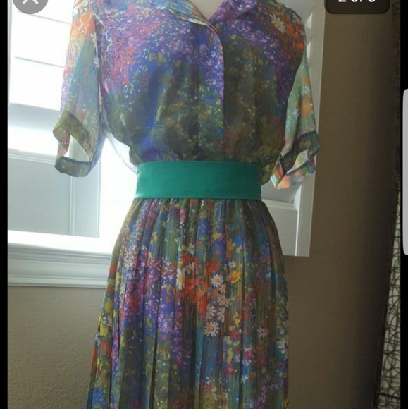 Vintage pleated watercolor gauzy dress. Medium - Picture 4 of 4