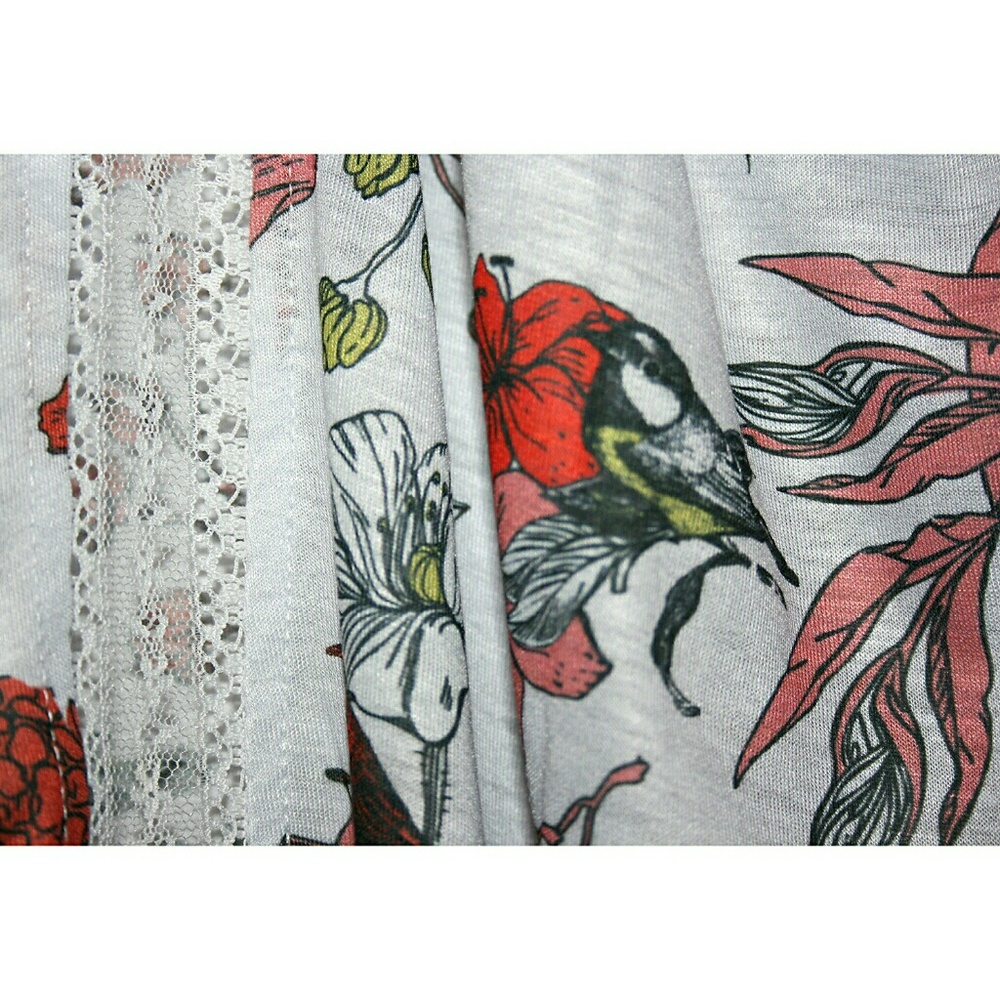 ⚡1 S LEFT⚡ BUFFALO Floral & Bird Tank w/ Lace NWT - Picture 3 of 8