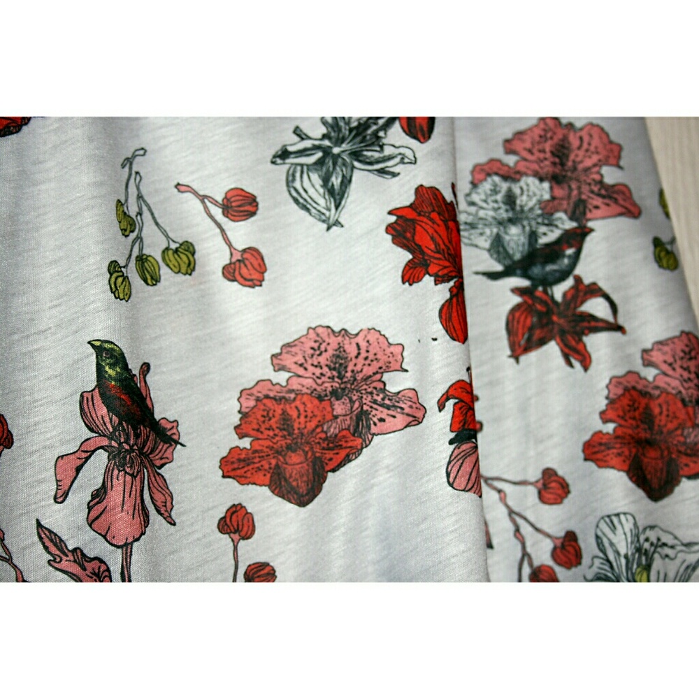 ⚡1 S LEFT⚡ BUFFALO Floral & Bird Tank w/ Lace NWT - Picture 5 of 8