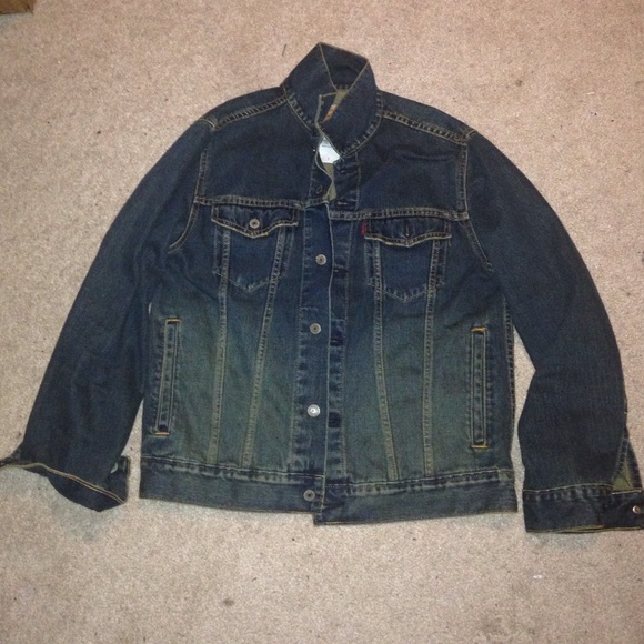 Men's jean jacket