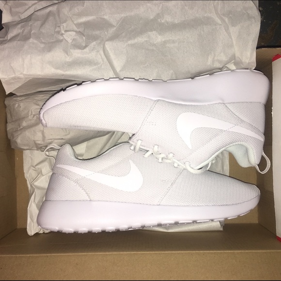 Womens White Roshe - Picture 3 of 3