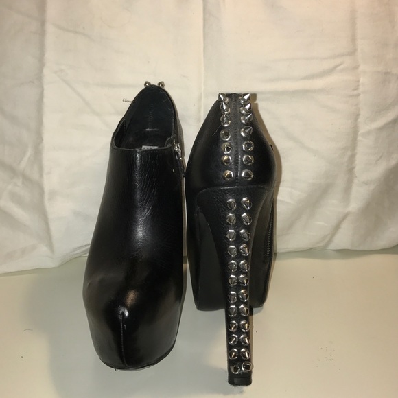 Steve Madden booties 7.5 - Picture 1 of 4