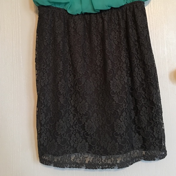 Dress - Picture 3 of 3