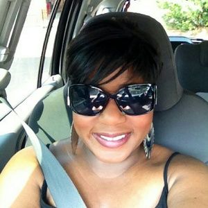 Meet your Posher, Kelli