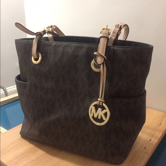 Michael Kors Signature Tote-Brown