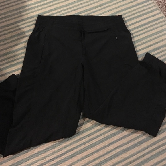 Athletes joggers size 4