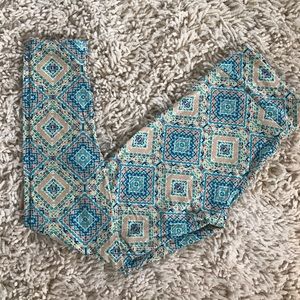 LulaRoe leggings. OS