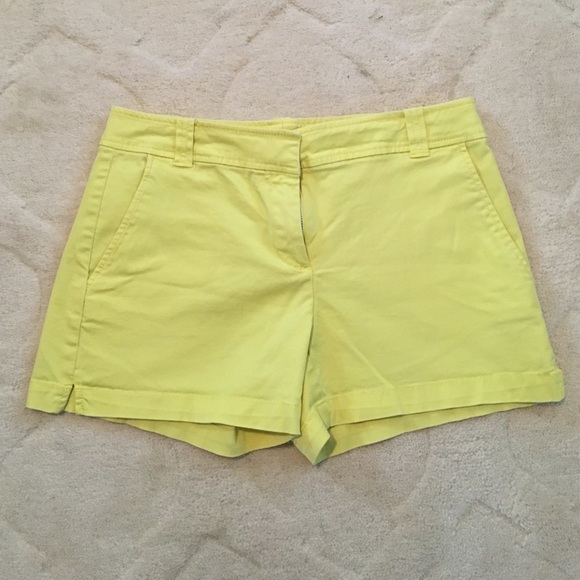 Women's yellow New York and company shorts- sz 2