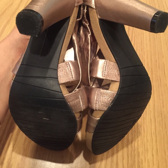 Van Eligold leather strappy classic comfort sandal - Picture 3 of 4