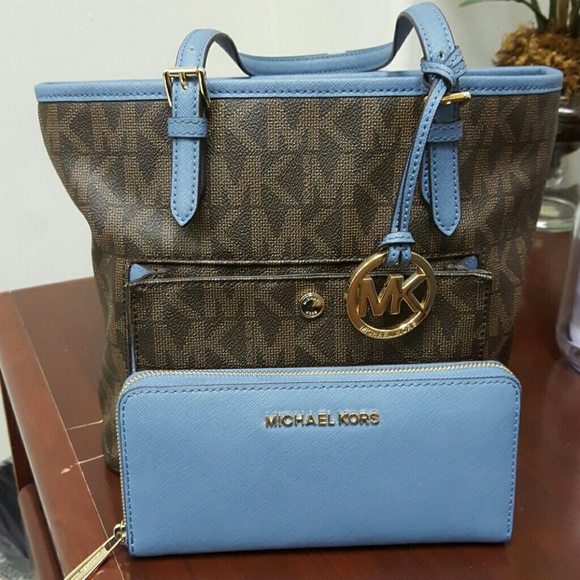 Authentic MK jet set purse and wallet