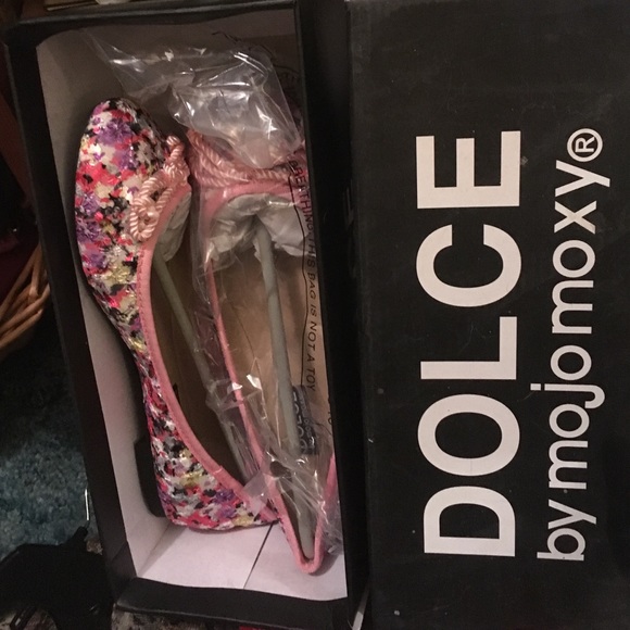 New floral shoes