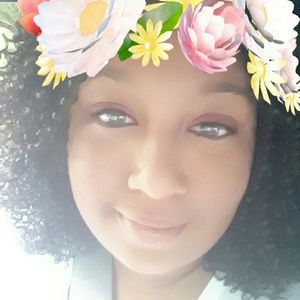 Meet your Posher, Taya