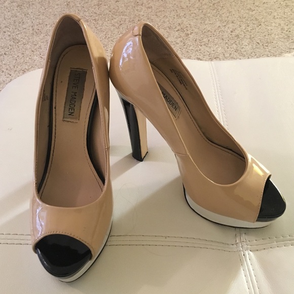 Steve Madden "RIOTTT" heel.