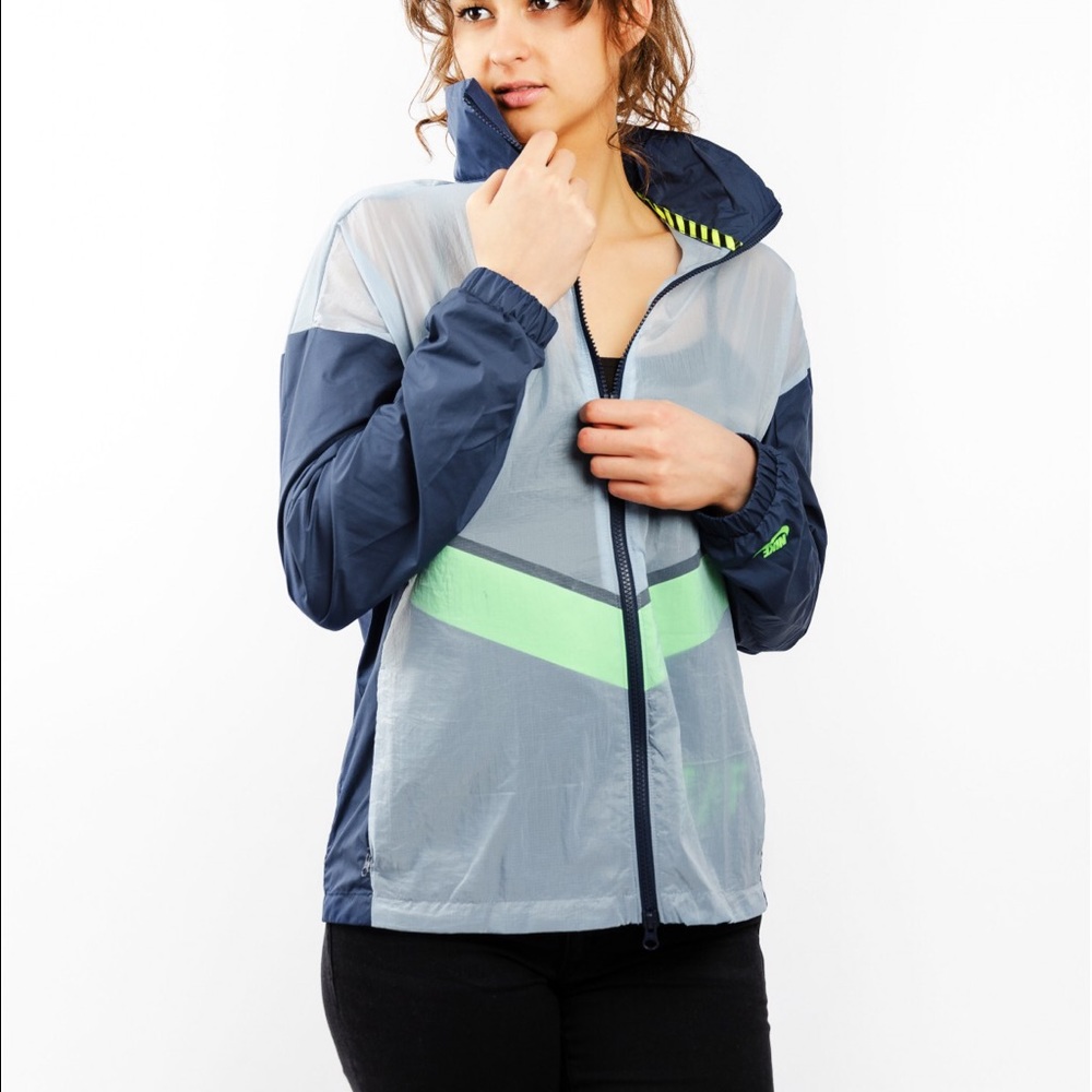 Nike Run Athletics Sheer Front Light Wind Jackets