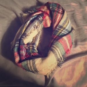 Regular plaid scarf