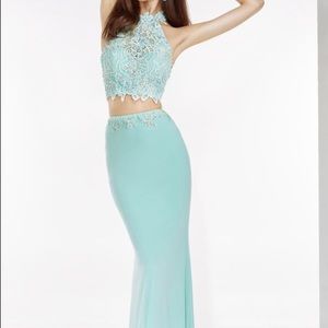 Alyce paris prom dress