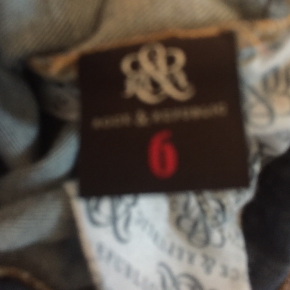 Rock and Republic Jeans Size 6 - Picture 2 of 2