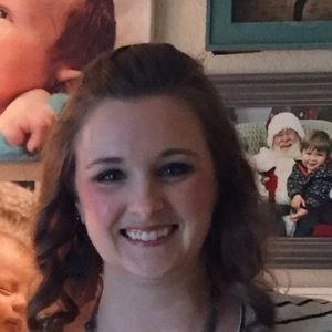 Meet your Posher, Lindsey