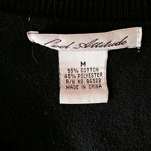 Two V-neck sweaters - Picture 2 of 2