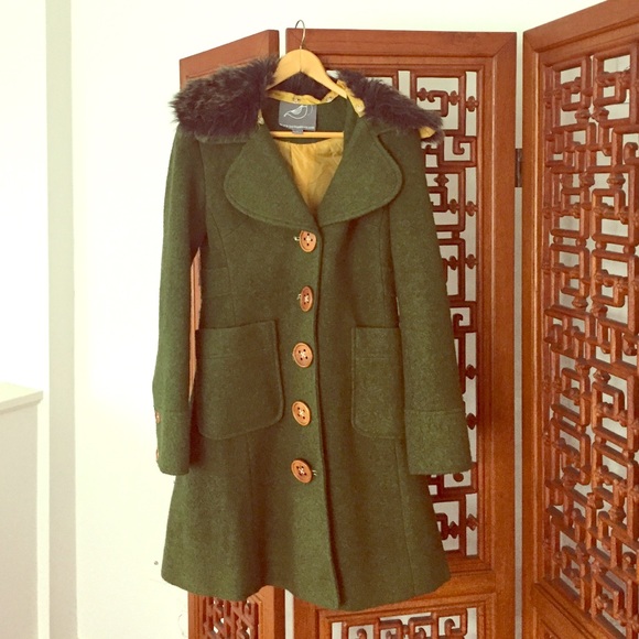 Green wool coat with (removable) faux fur collar.