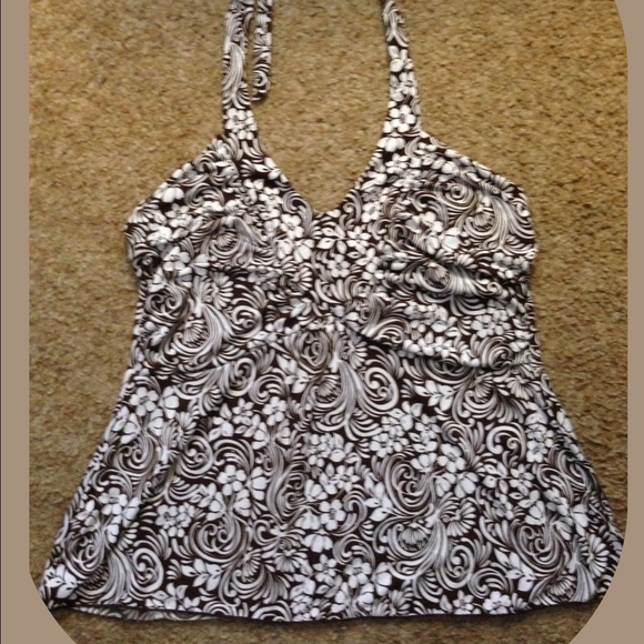 AB Studio size L halter top