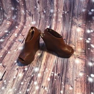 Cute Brown Wedges