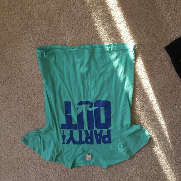Mens hollister tee