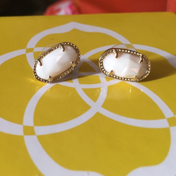 🔴SOLD Kendra Scott Ellie Studs