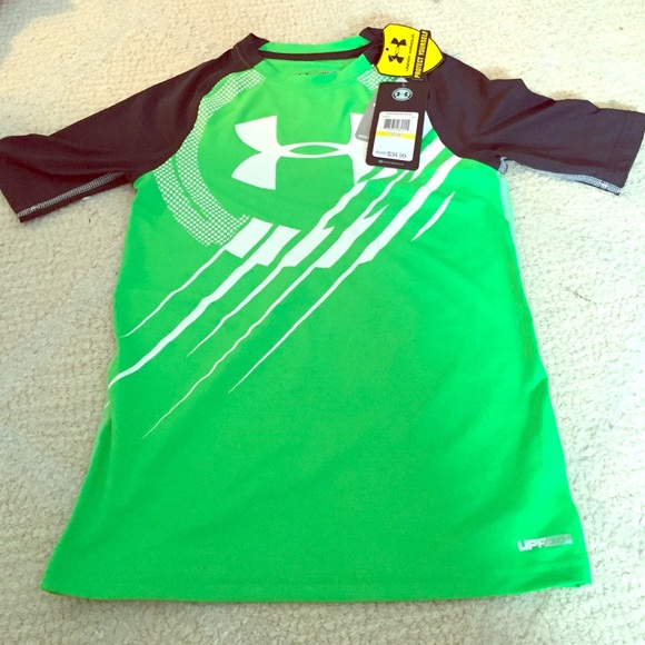 🎉NWT🎉 Under Armour heat gear shirt