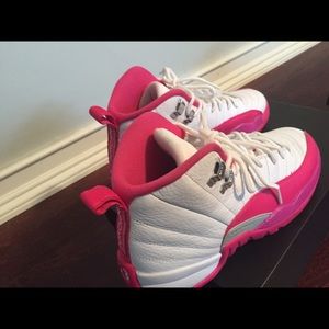 Pink/white Valentine's Day 12's