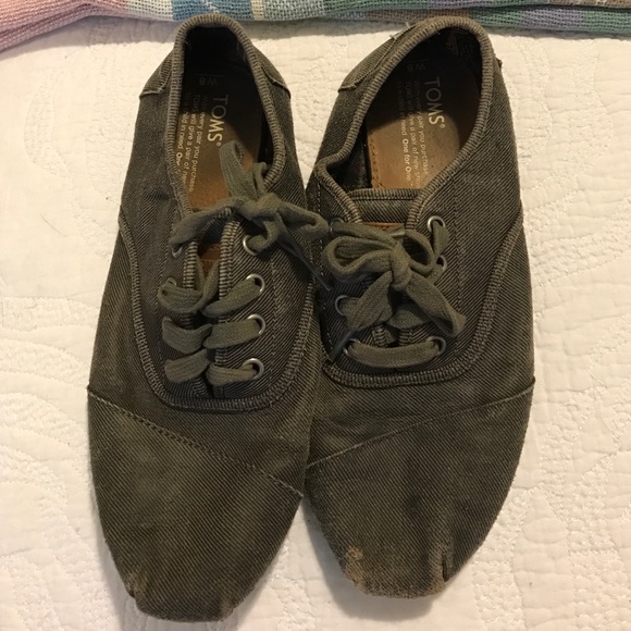TOMS sz 8
