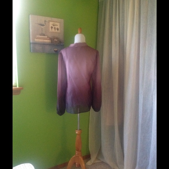 Ombré color blouse. - Picture 2 of 2