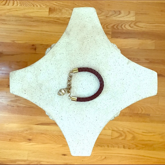 ✨✨(LIKE NEW) ✨✨KOREAN LEATHER BRAIDED BRACELET