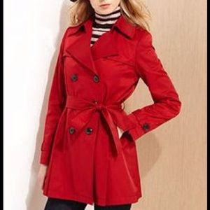 DKNY red trench coat 🌂💄