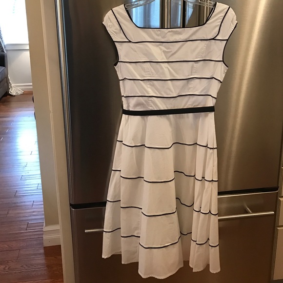 Black and white stripe dress - Picture 2 of 4
