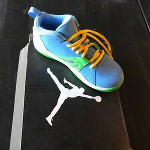 Boys Michael Jordan shoes!