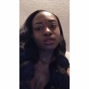 Meet your Posher, Arielle