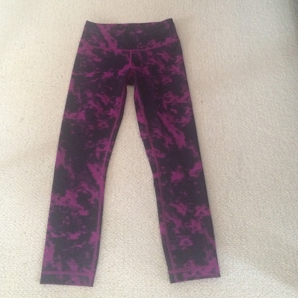 lululemon athletica Pants - Awesome lulu crop pants 🍋💕🍋