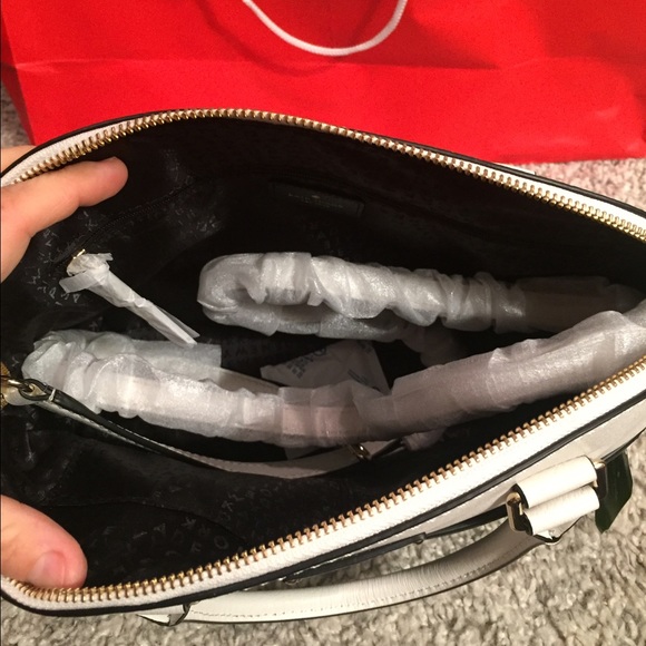 ♠️️Kate Spade Carli Bag & Stacy Wallet♠️️ - Picture 2 of 4