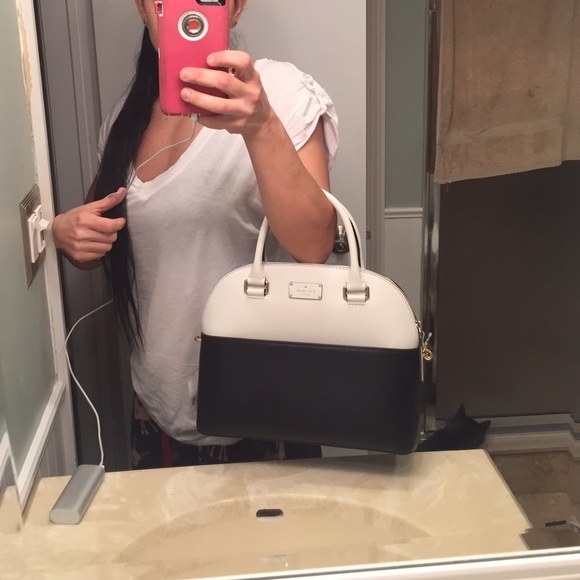 ♠️️Kate Spade Carli Bag & Stacy Wallet♠️️ - Picture 4 of 4