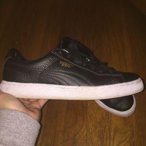 Leather puma sneakers