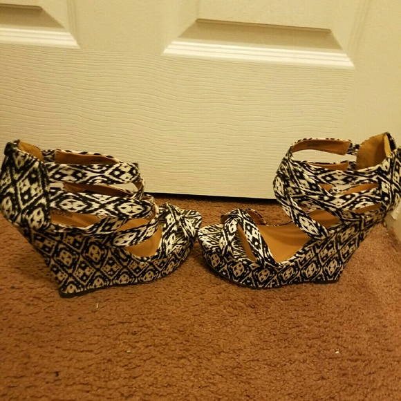 Tribal Print Wedges