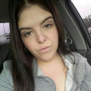 Meet your Posher, Kayla