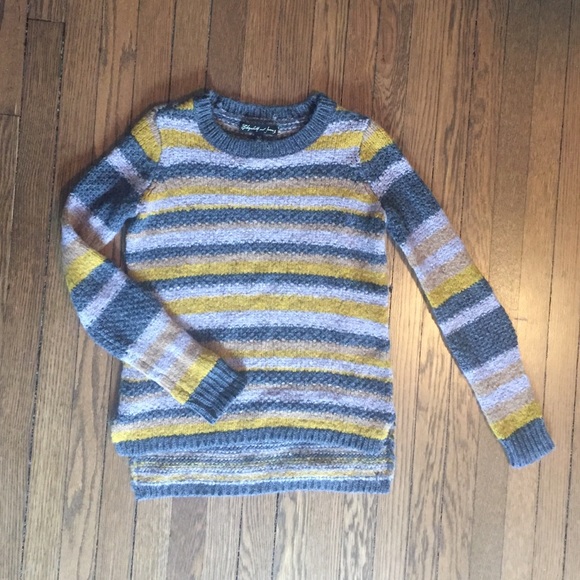 ✨Elizabeth and James striped sweater