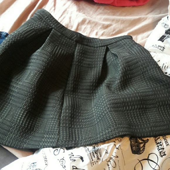 Express pleated skirt