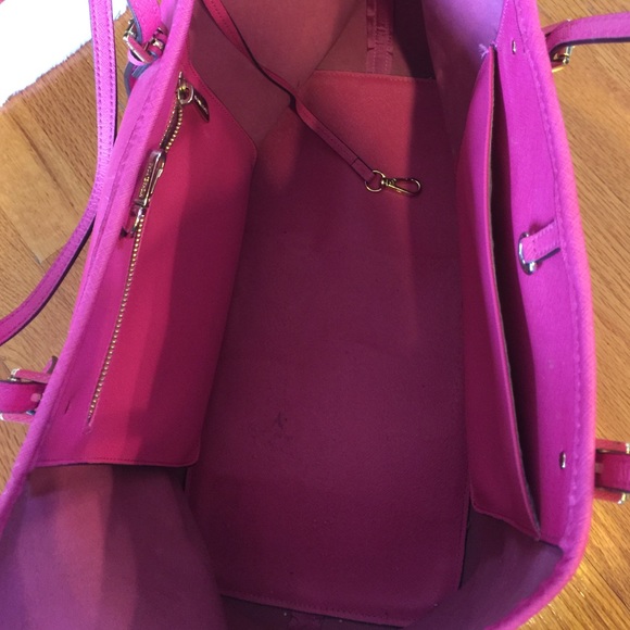 Michael Kors Jet St Travel Tote - Picture 3 of 4