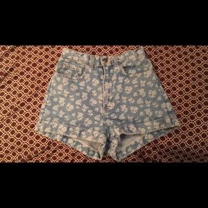 High Waisted Jean Flower Cuff Short