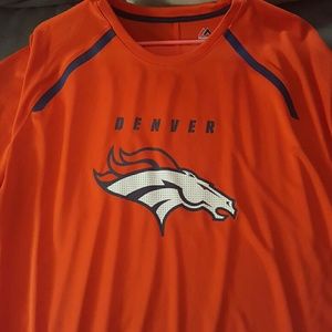 Denver Broncos men's 2XL short sleeve shirt NWT