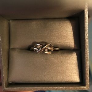 Double infinity ring
