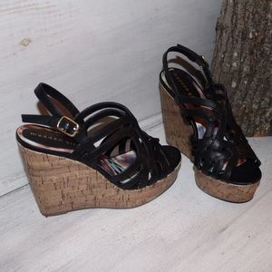 Black wedges